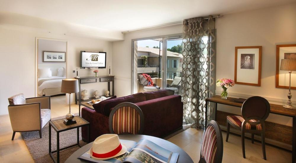 Residence Hoteliere 4 Etoiles Les Mas Du Grand Vallon 穆然 外观 照片
