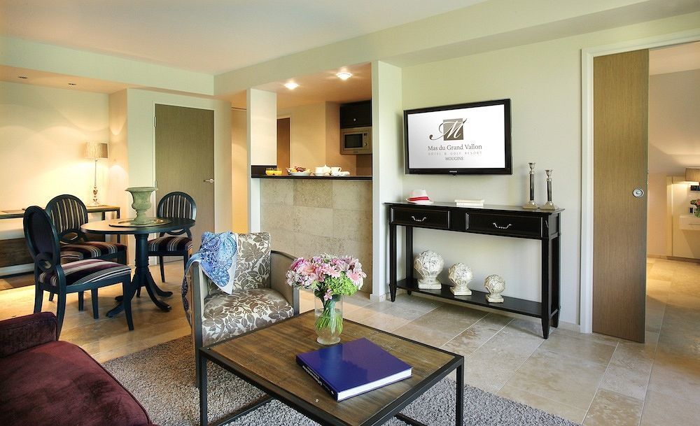 Residence Hoteliere 4 Etoiles Les Mas Du Grand Vallon 穆然 外观 照片